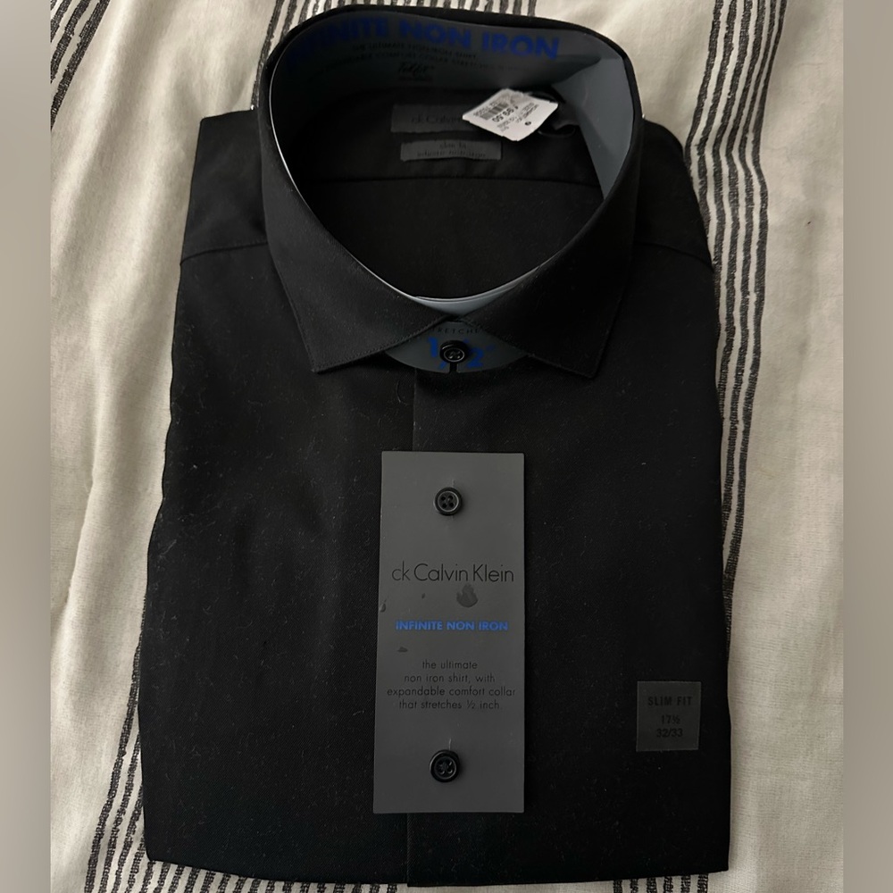 Calvin Klein slim fit dress shirt 17.5” 32/33”